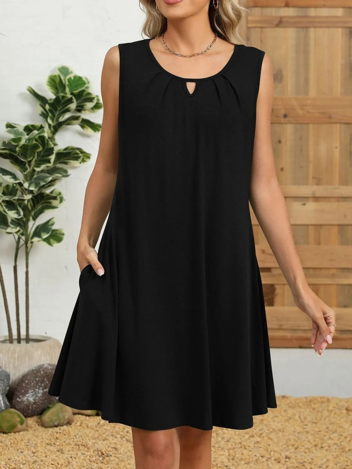 Round Neck Sleeveless Dress