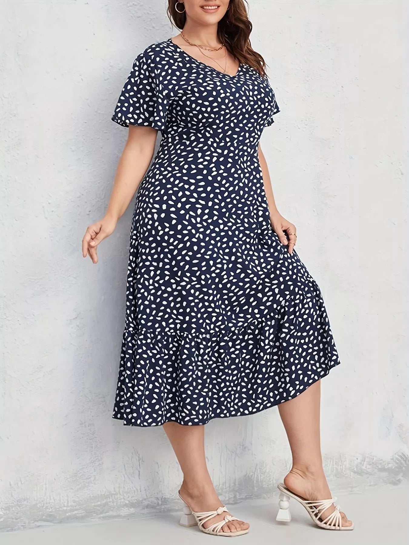 Plus Size Printed V-Neck Short Sleeve Dress