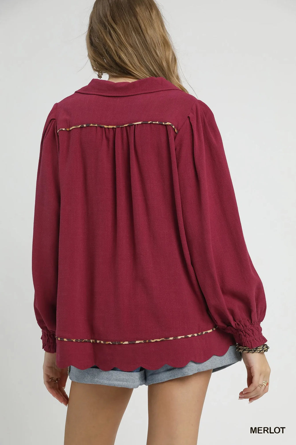 Umgee Full Size Linen Scallop Hem Blouse with Contrast Trim Plus Size