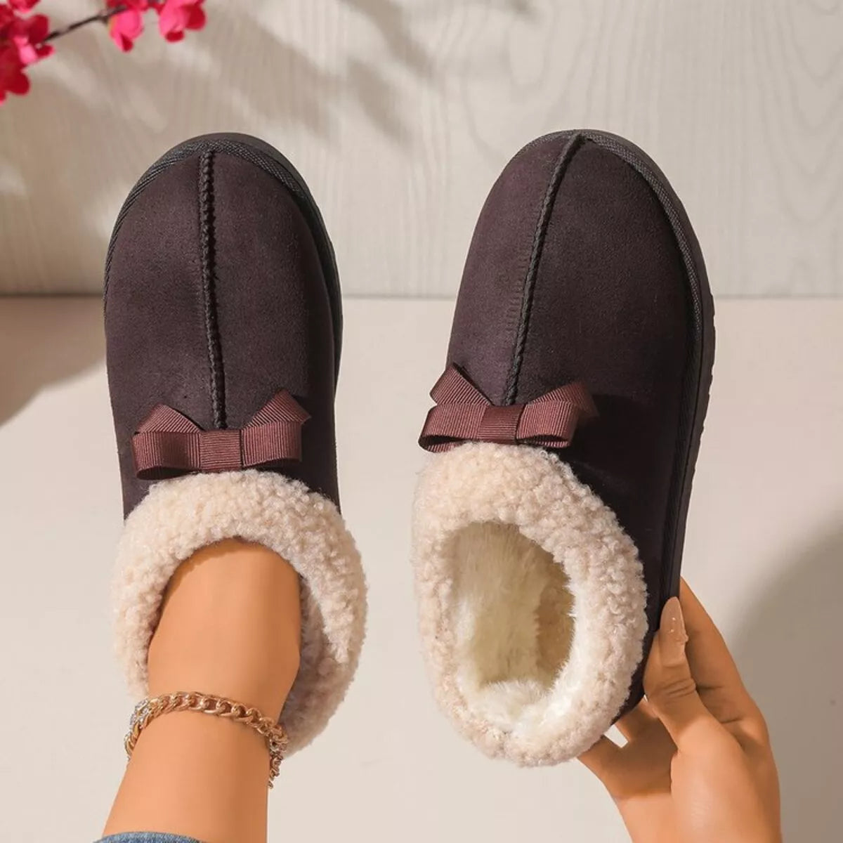 Cozy Bowknot Plush Lined Slip-Ons