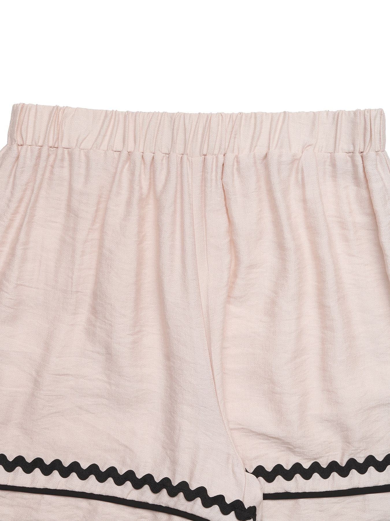Elastic Waist Wavy Trim Casual Shorts