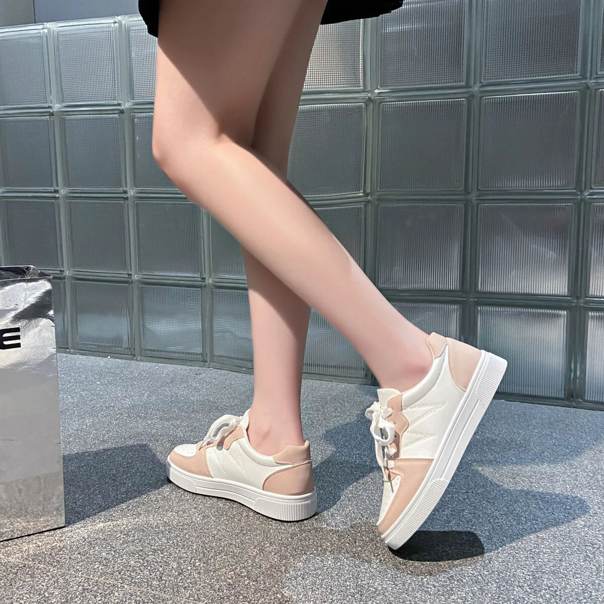 Low-Top Lace-Up Breathable Sneakers