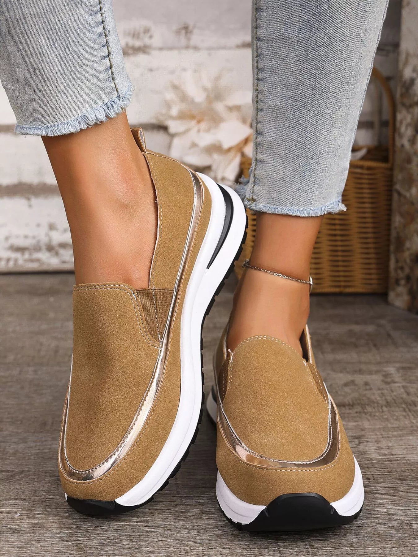 Round Toe Platform Loafers