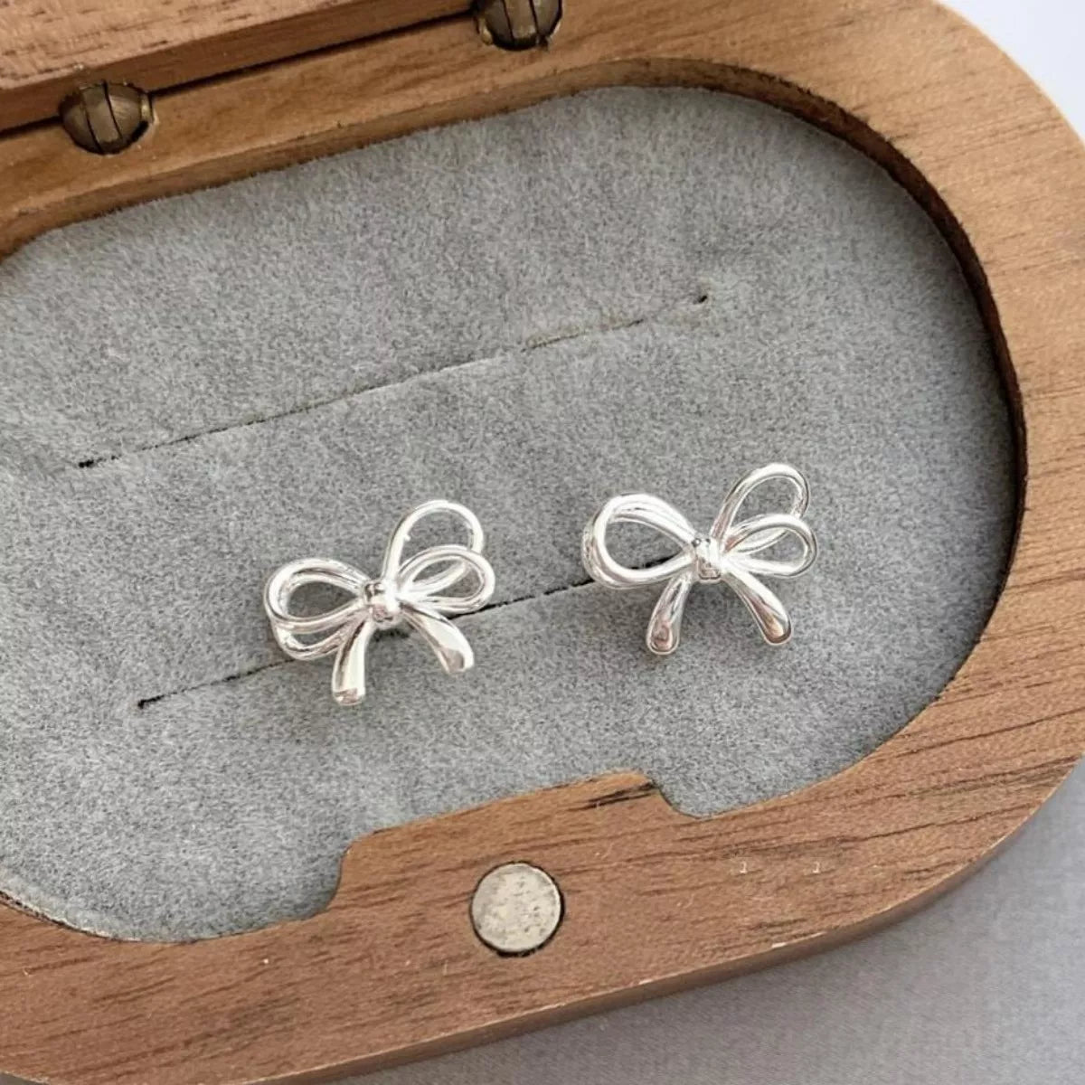 925 Sterling Silver Bow Earrings