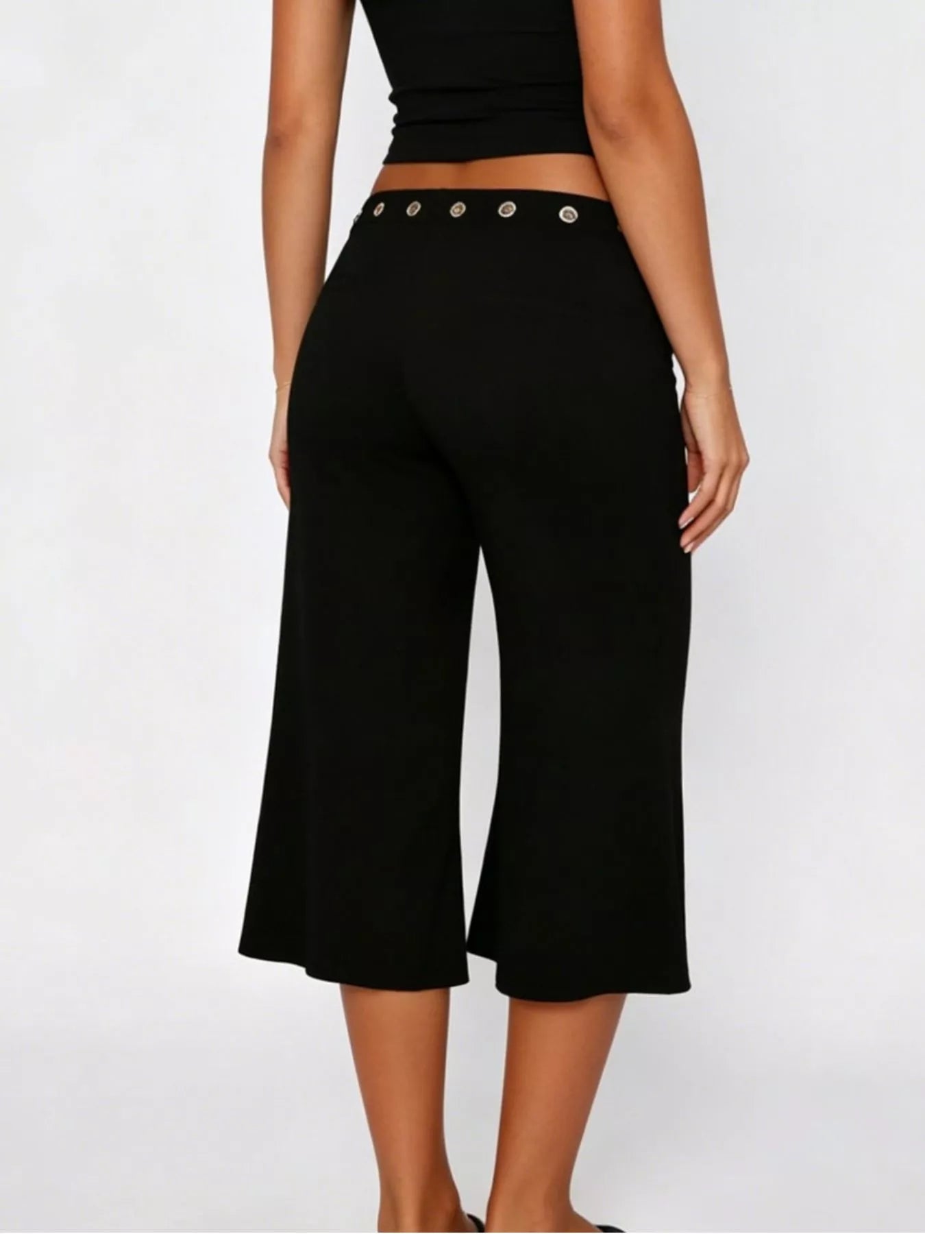Mid Rise Capris Pants