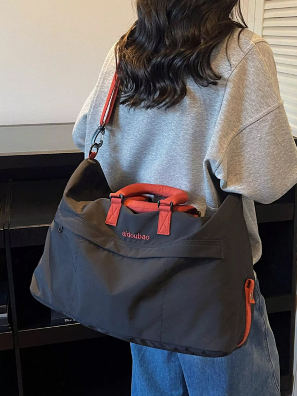 Large Capacity Lightweight Travel Bag