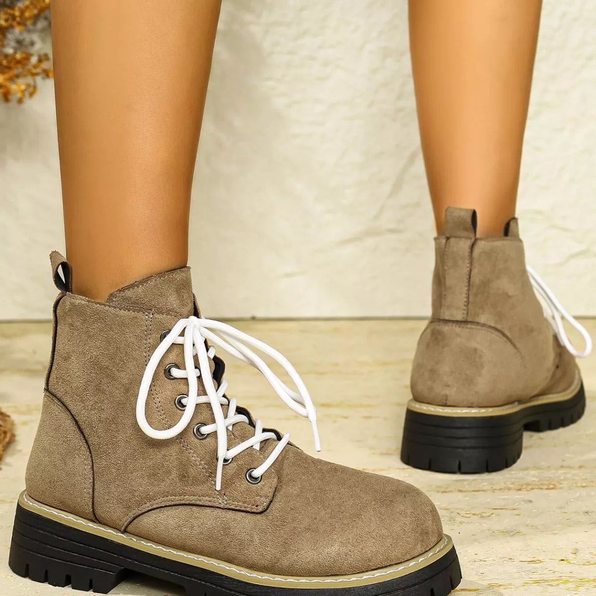 Round Toe Lace Up Boots