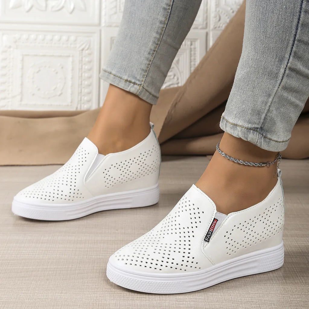 Round Toe Platform Loafers