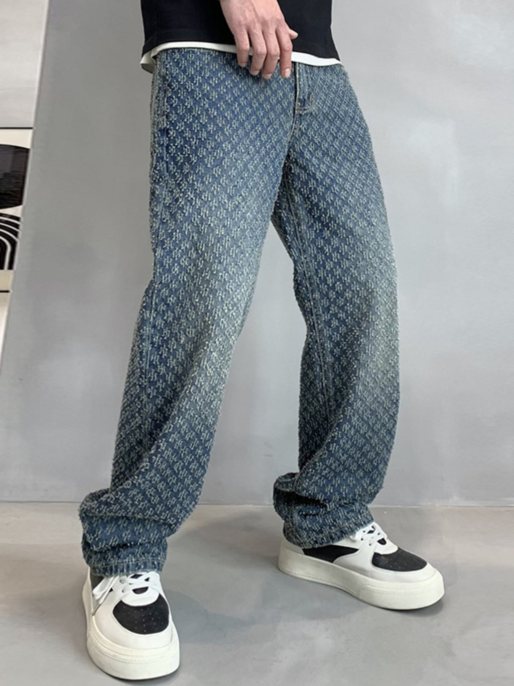 Men's Textured Pattern Relaxed Fit Jeans