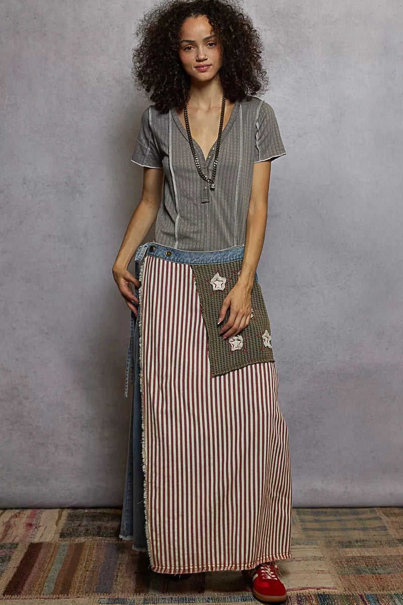 POL V-Neck Short Sleeve Top with Stitch Seam Detail