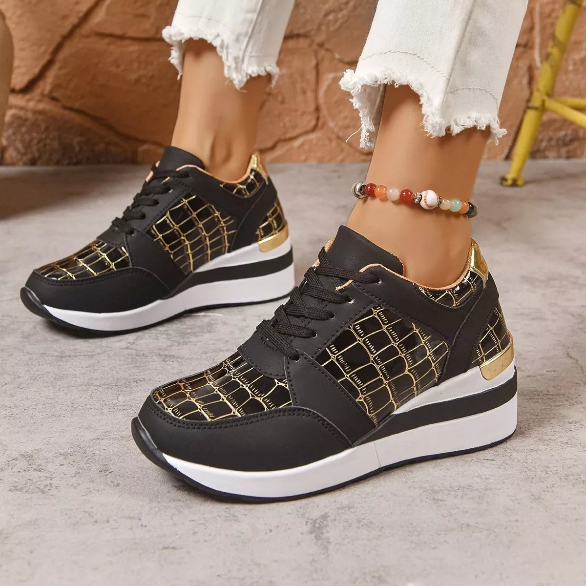 Lace Up Round Toe  Sneakers
