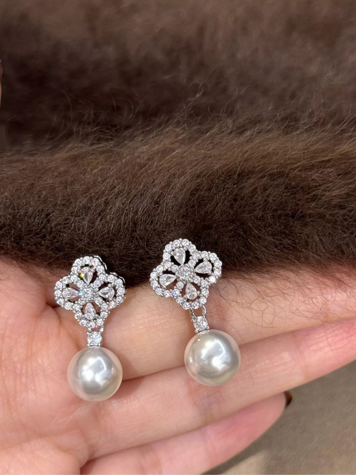 Zircon Four Leaf Clover Pearl Drop Earrings
