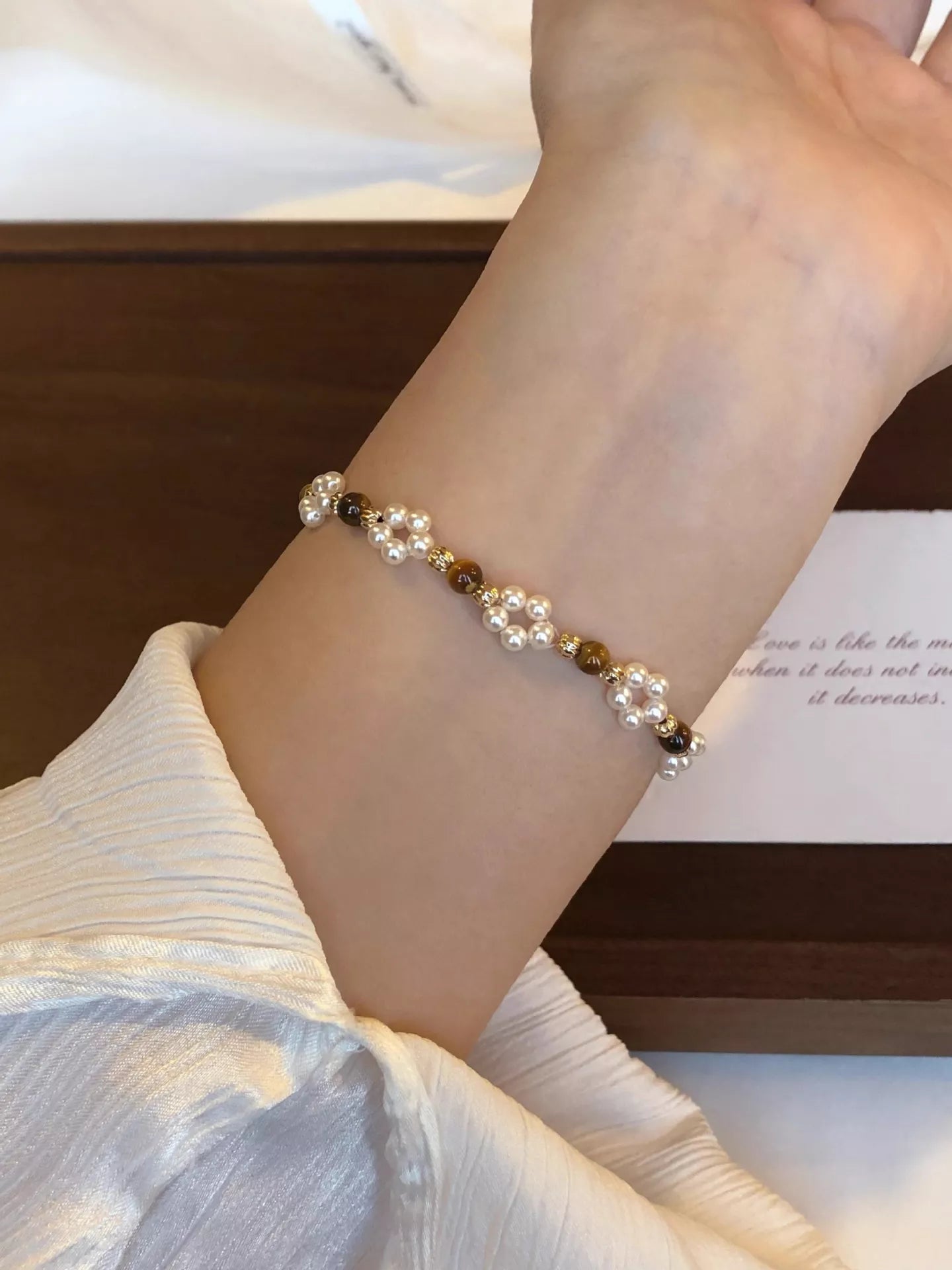 Pearl & Tiger Eye Stone Beaded Bracelet