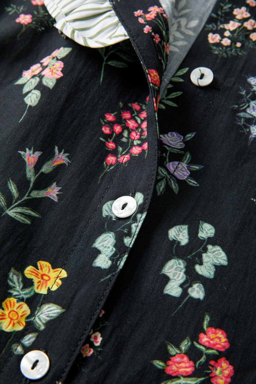 Contrast Frilled Trim Short Sleeve Floral Shirt