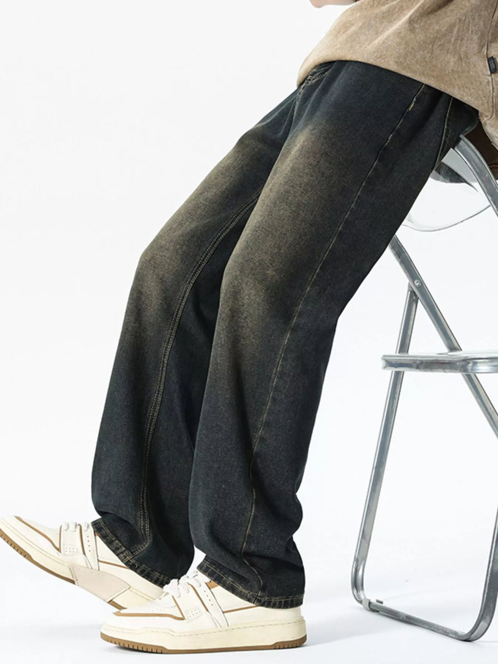 Men's Relaxed Fit Washed Jeans