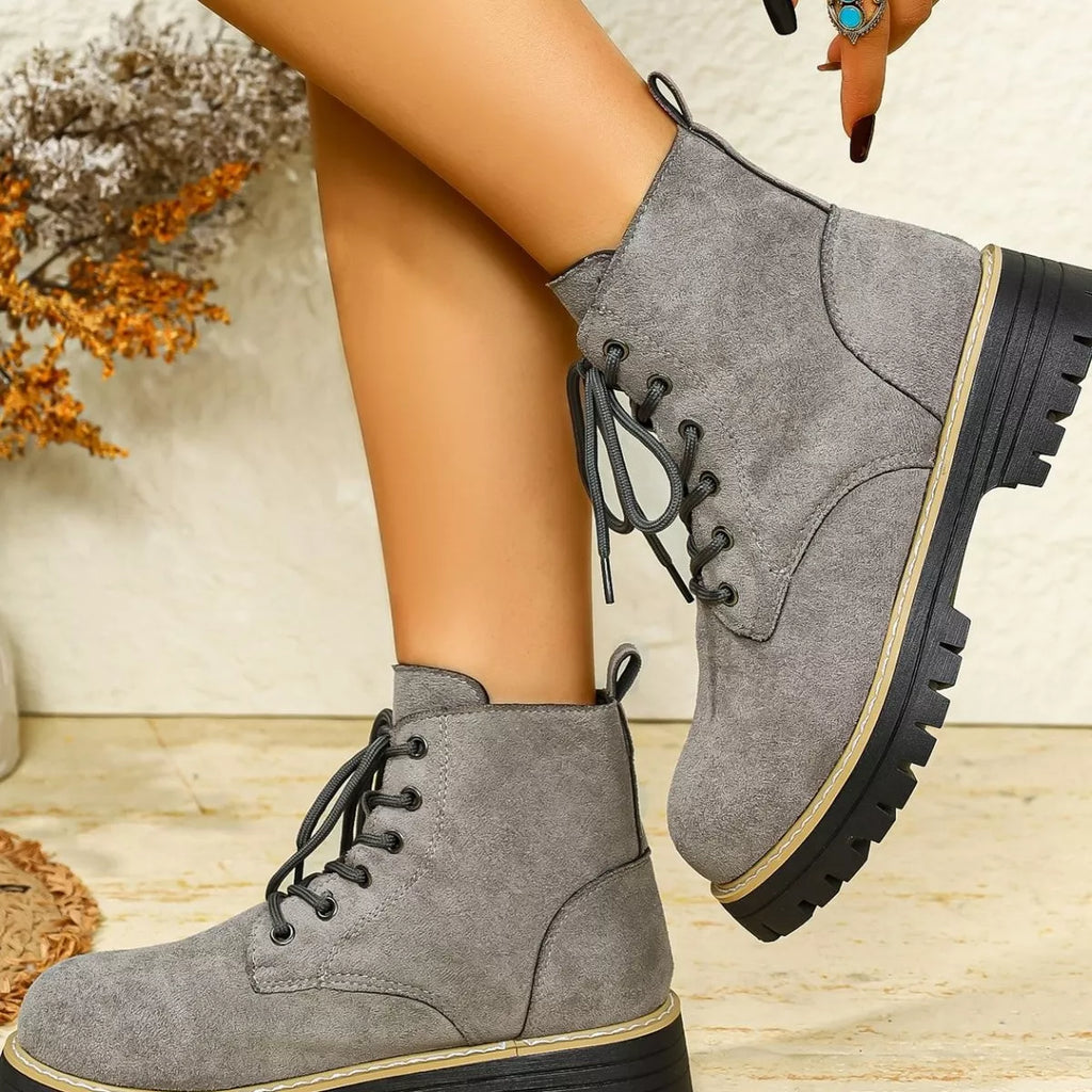 Round Toe Lace Up Boots