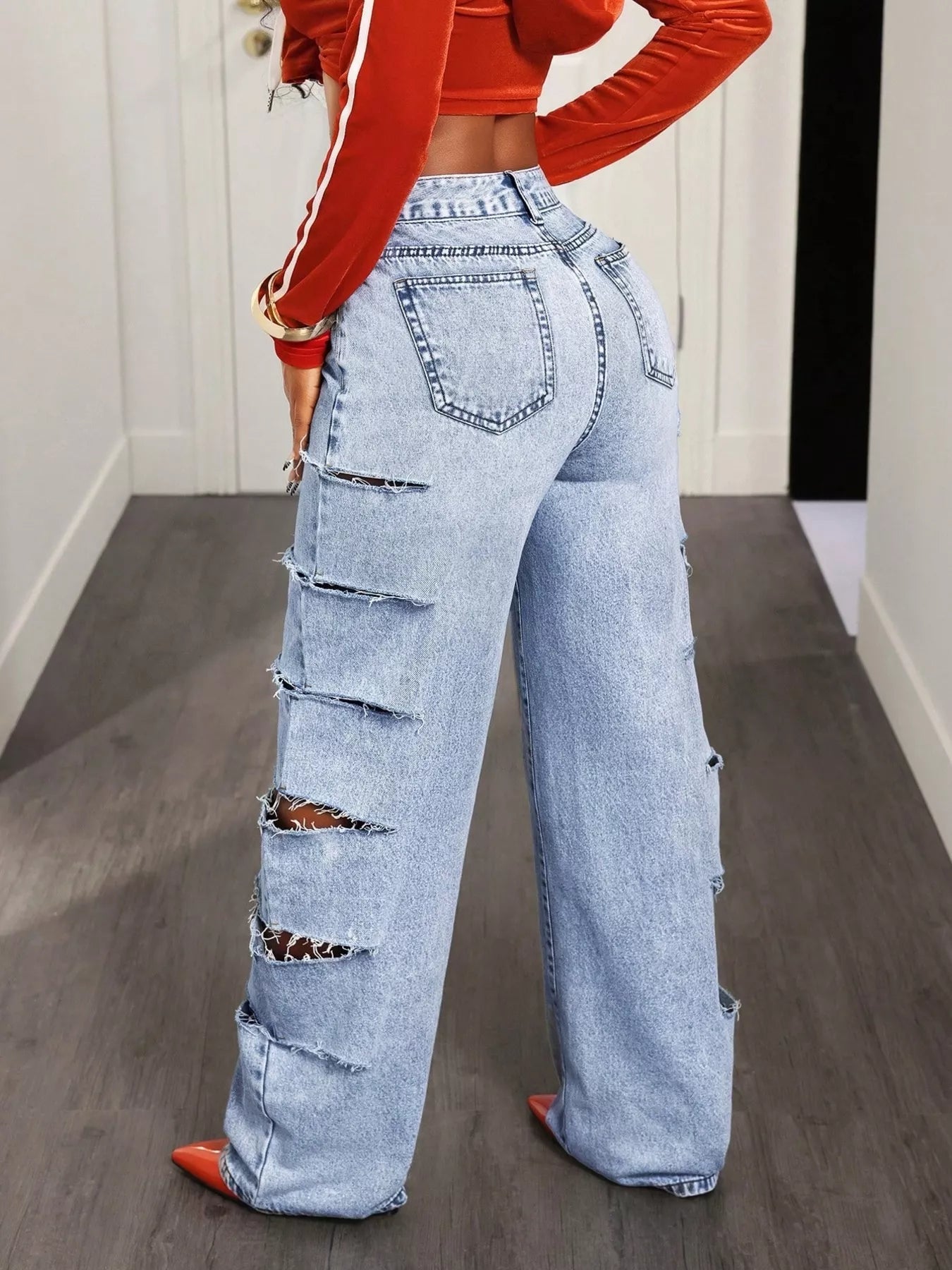 Distressed Wide Leg Jeans