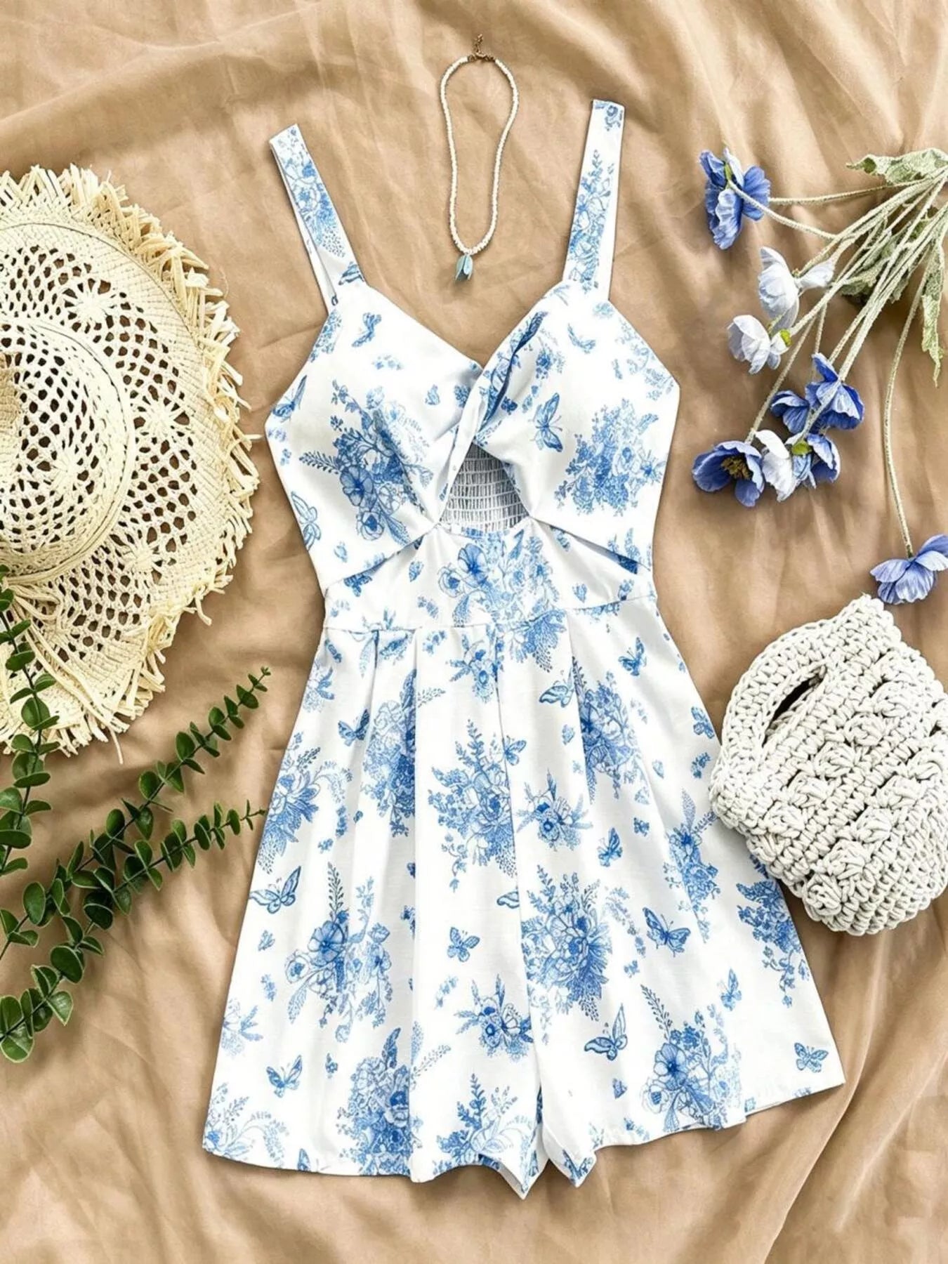 Floral Print Twist Front Cutout Romper