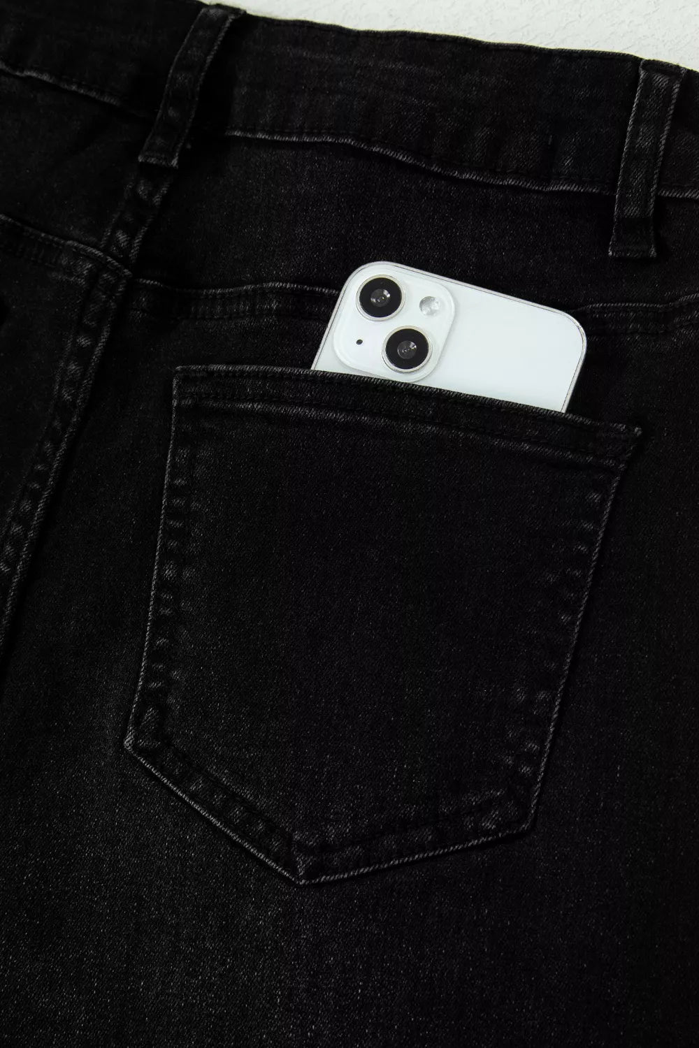 Frayed Cropped Straight Jeans