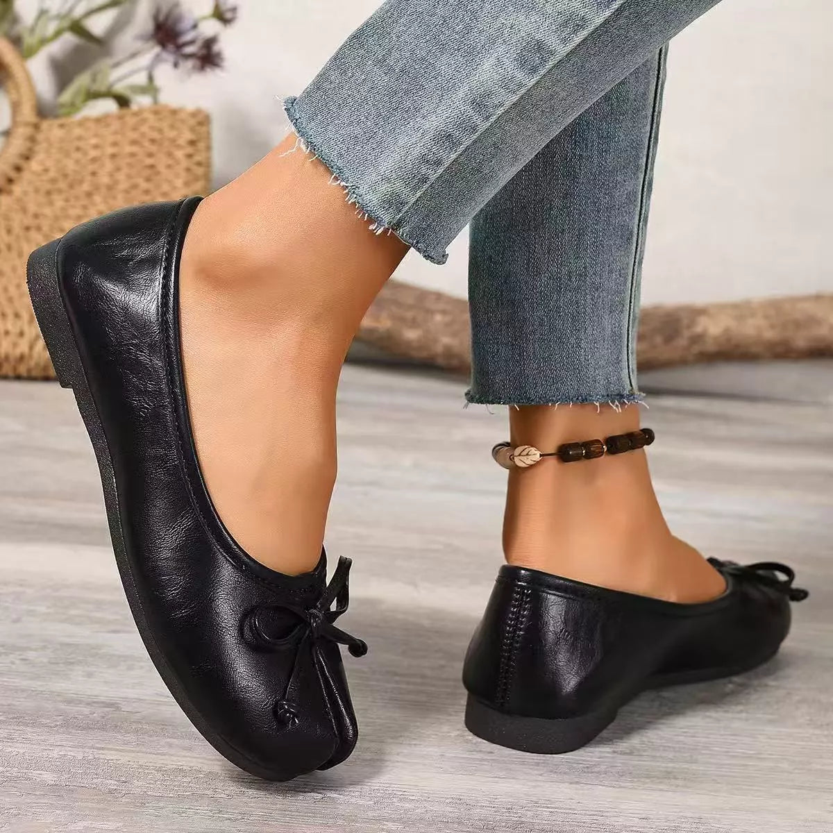 Bow Decor Split Toe Slip-Ons
