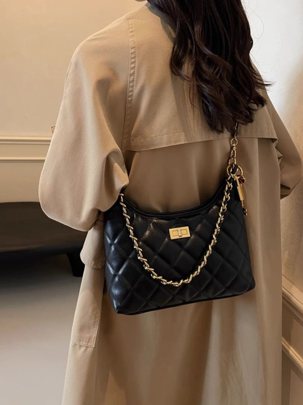 Quilted Chain Strap Shoulder Bag