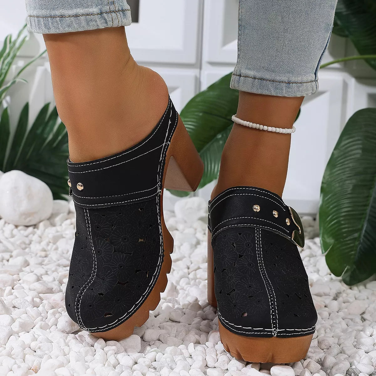 Round Toe Block Heels Sandals