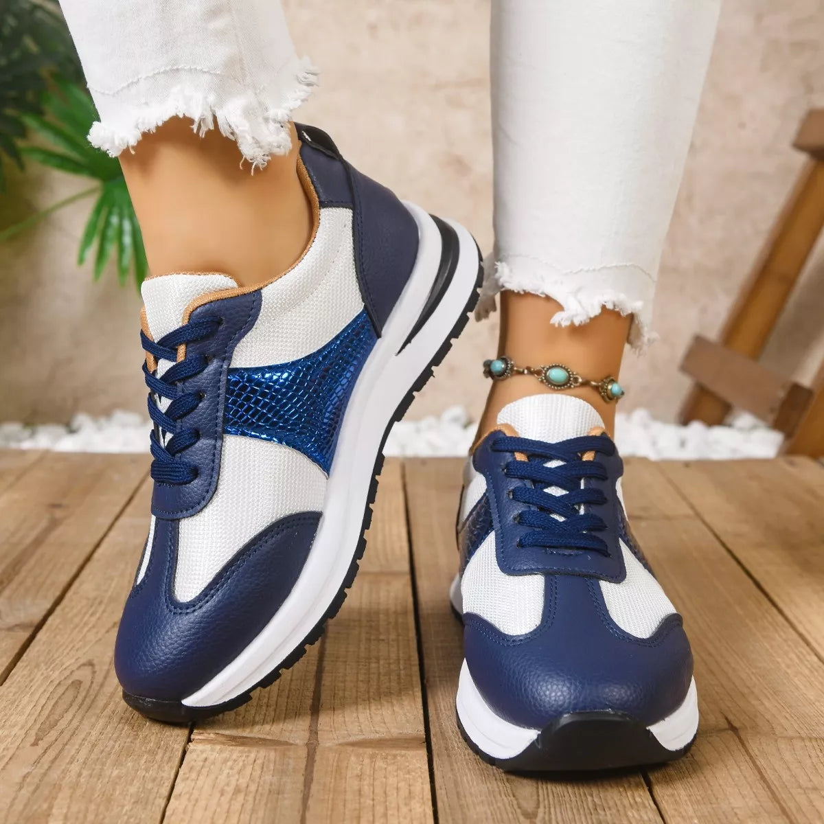 Round Toe Lace Up Sneakers