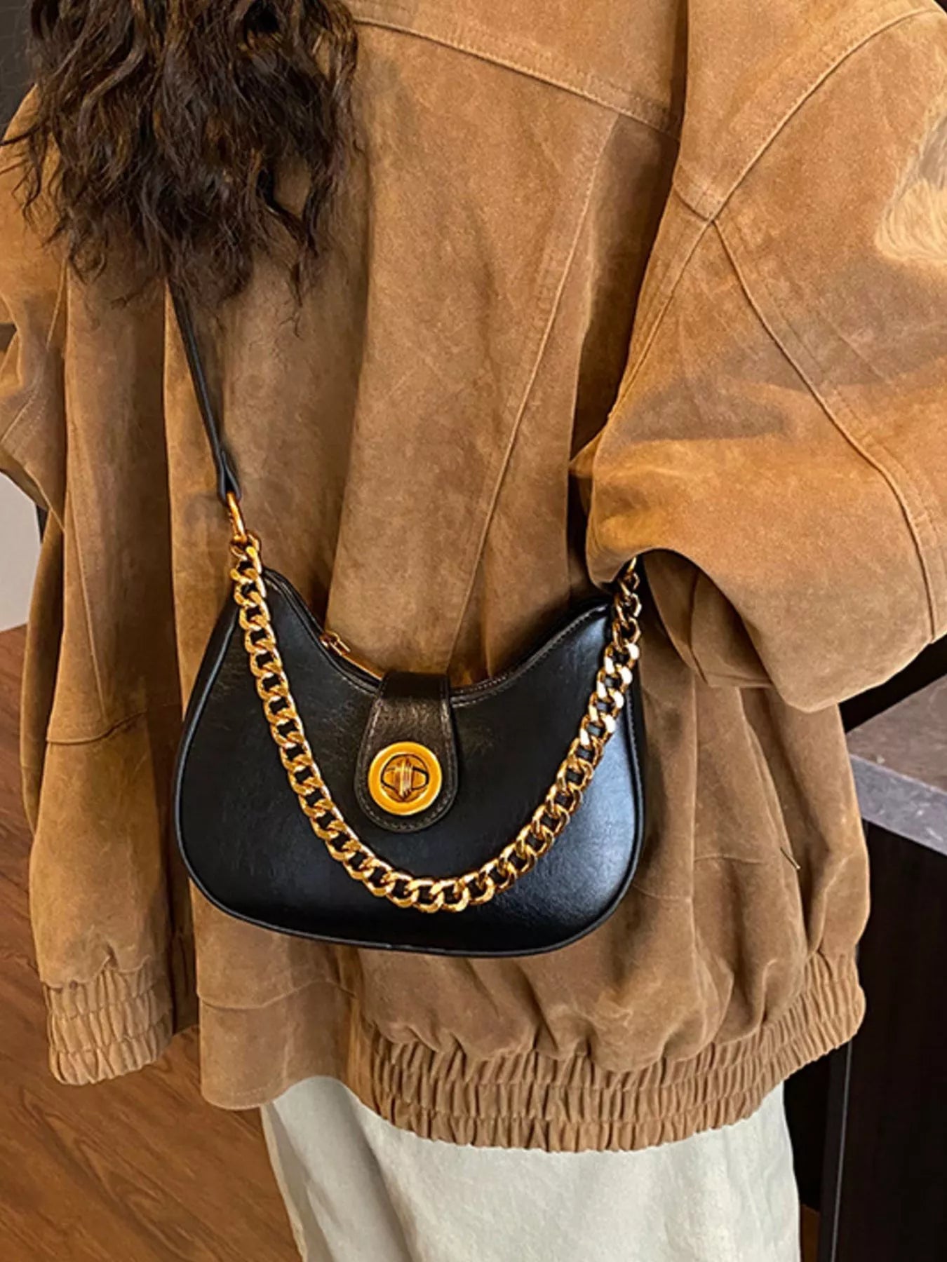 Chain Accent Shoulder Bag