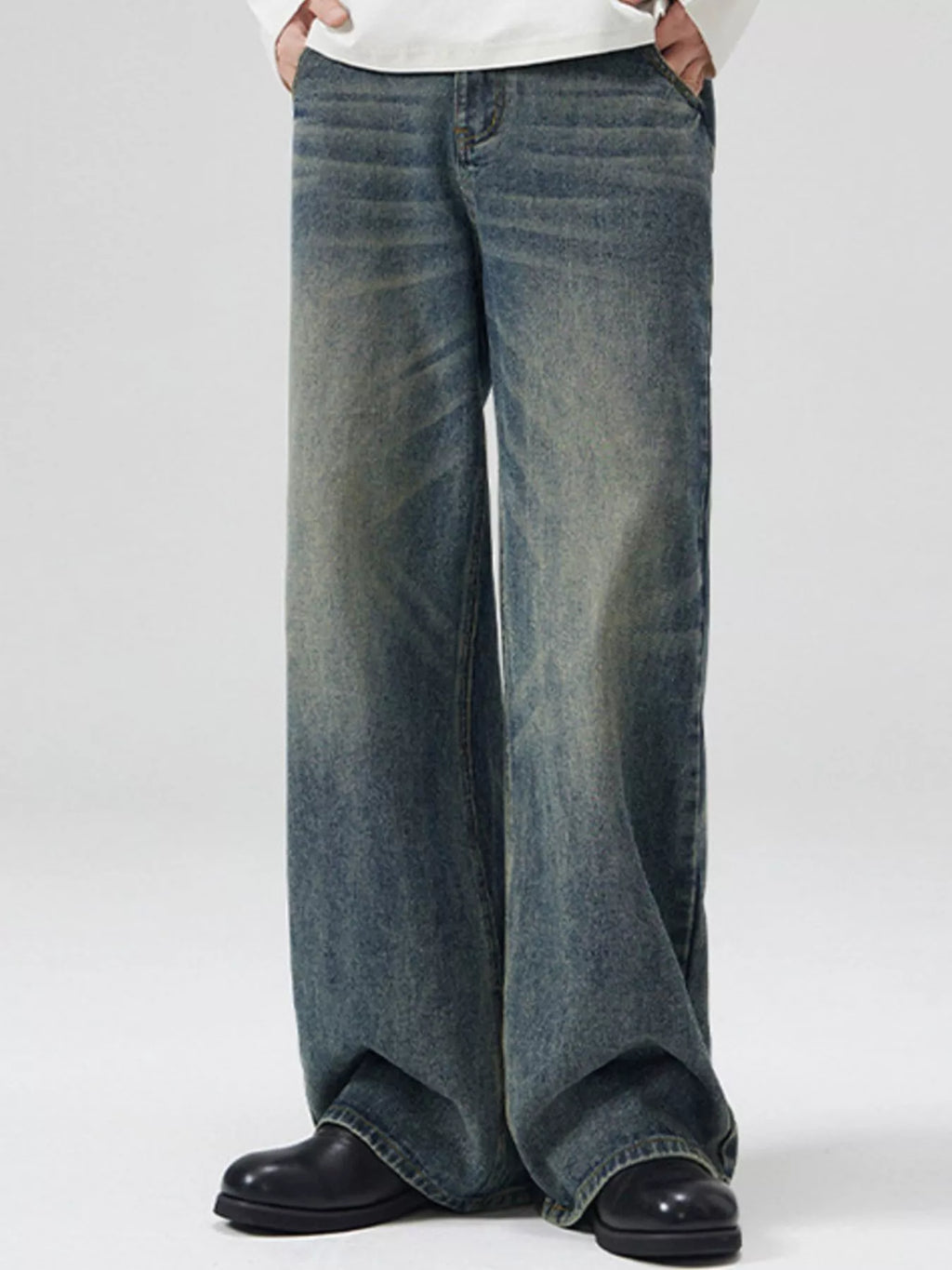 Men's Wide Leg Washed Jeans