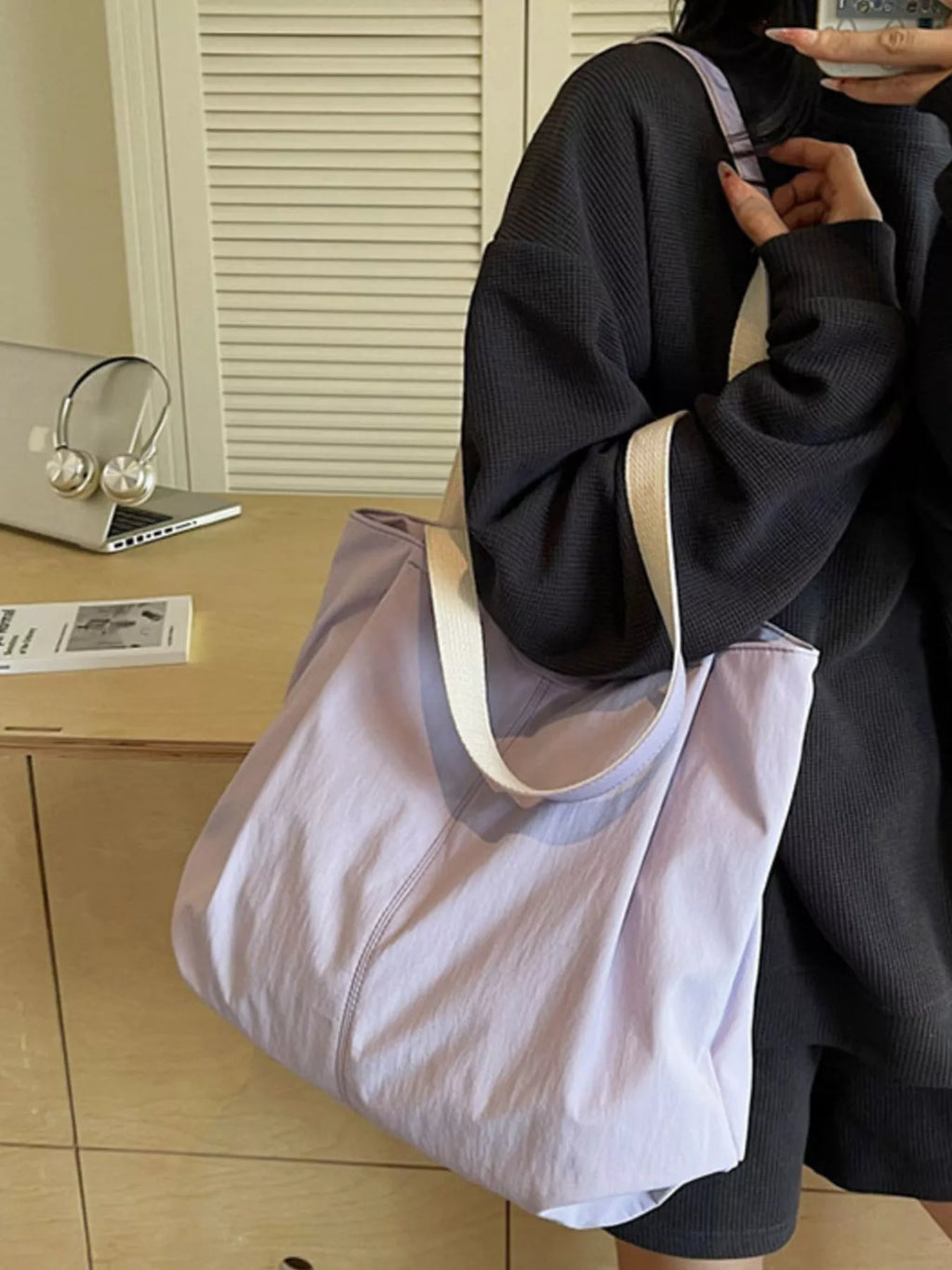 Lightweight Canvas Shoulder Bag