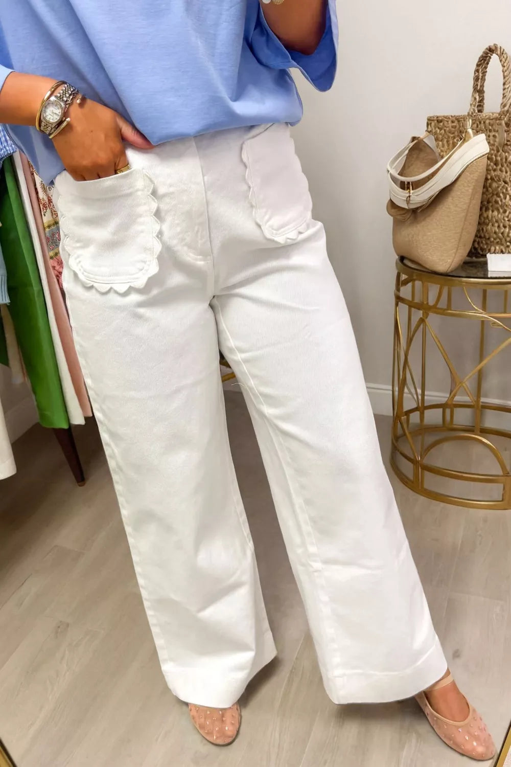 Solid Color Scalloped Patch Pocket Shift Jeans