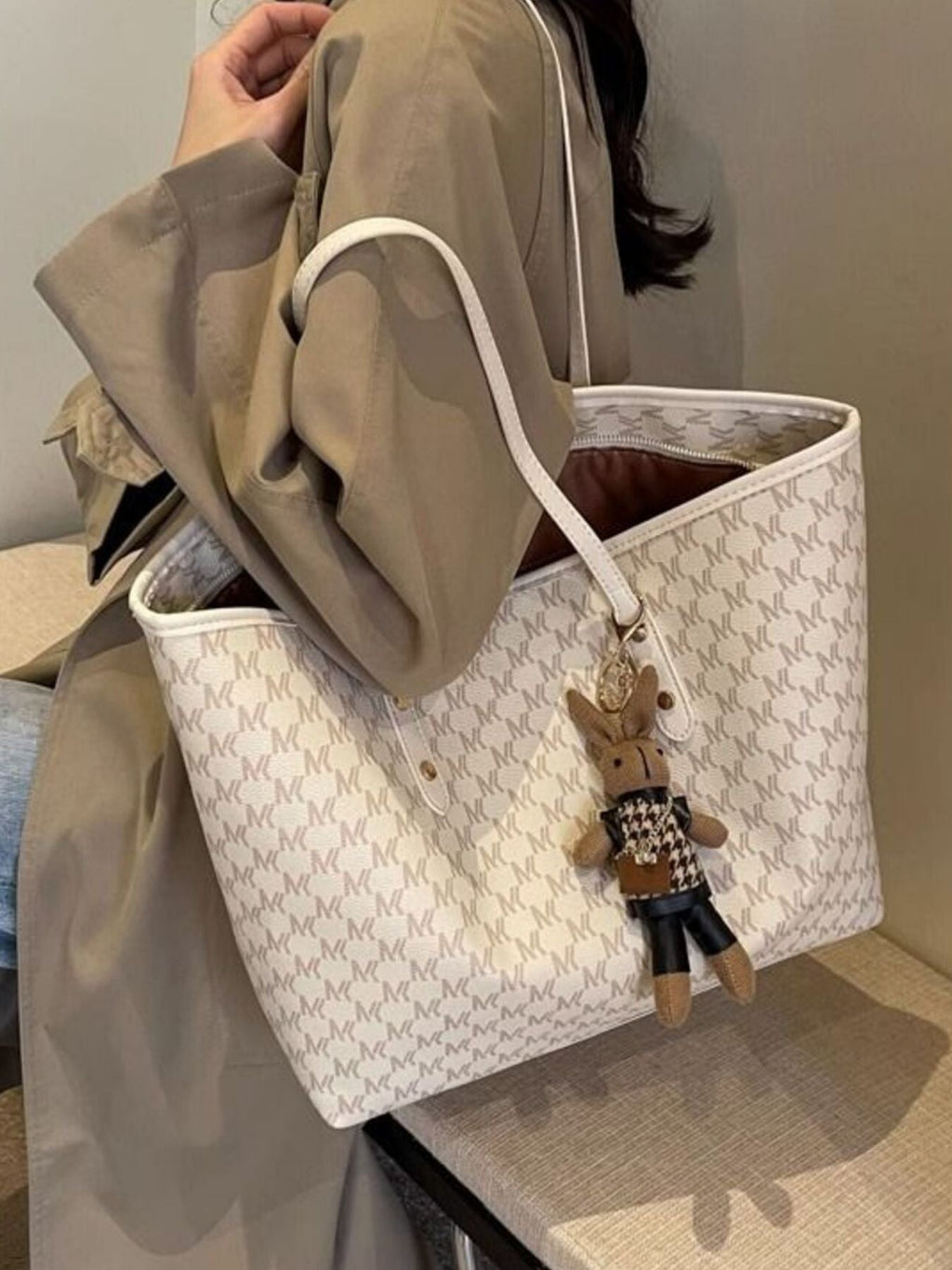 Large Capacity Tote Bag