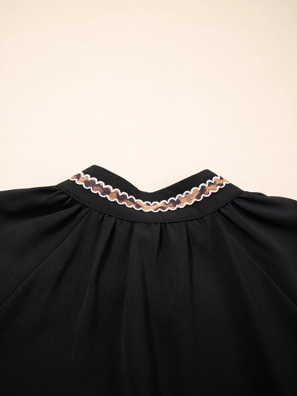 Contrast Trim Bracelet Sleeve Shift Mini Dress