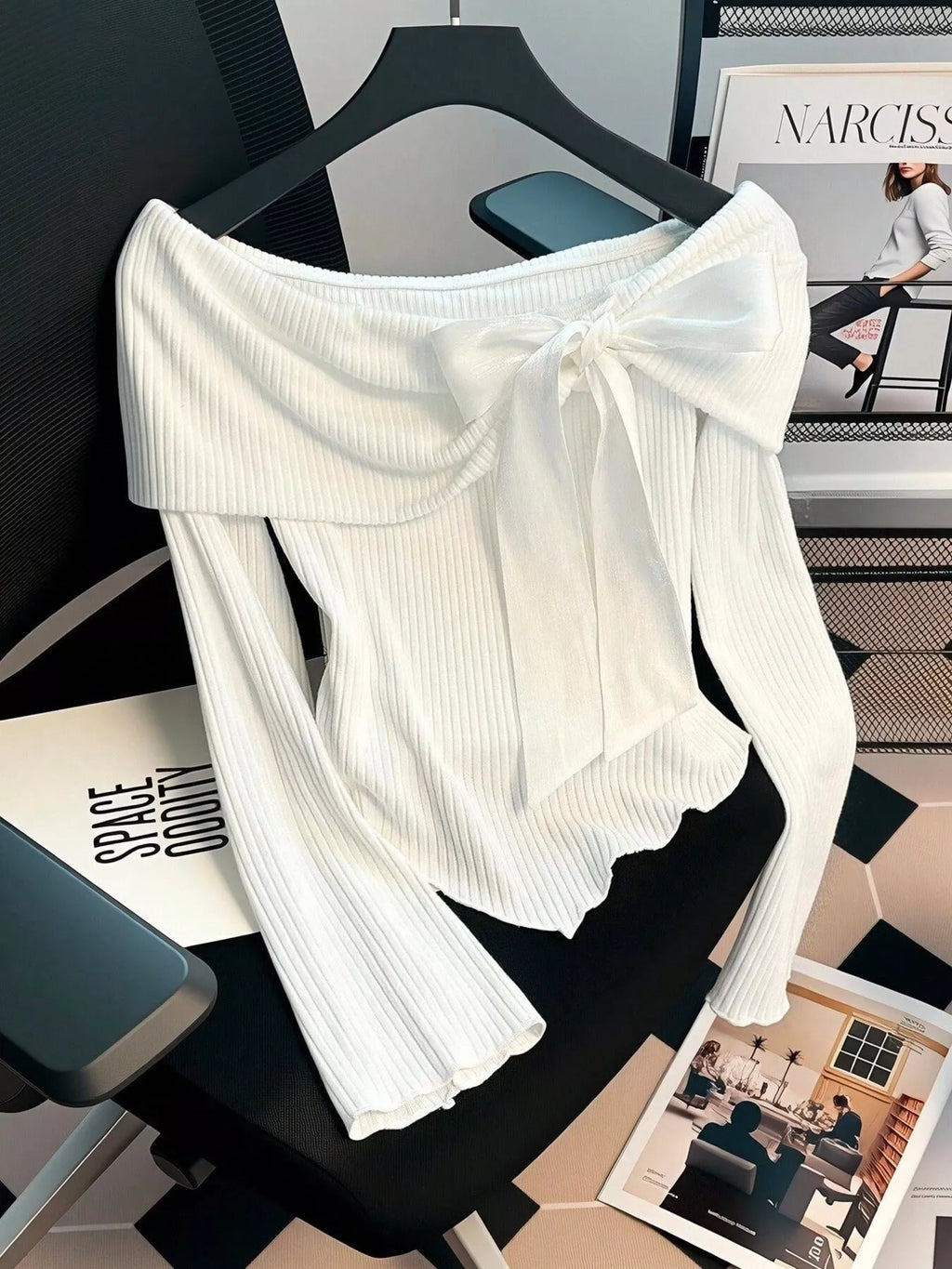 Off-Shoulder Bowknot Ribbed Knit T-Shirt