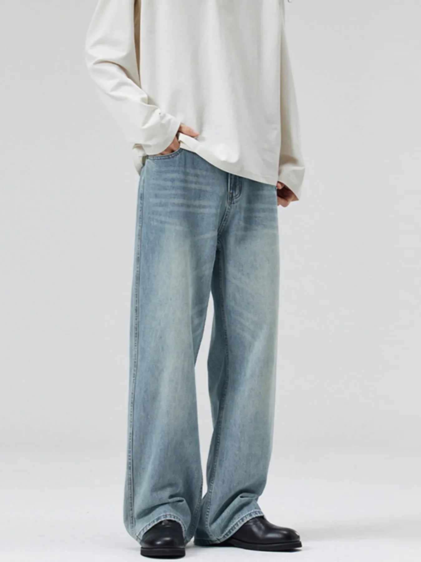 Men's Wide Leg Washed Jeans