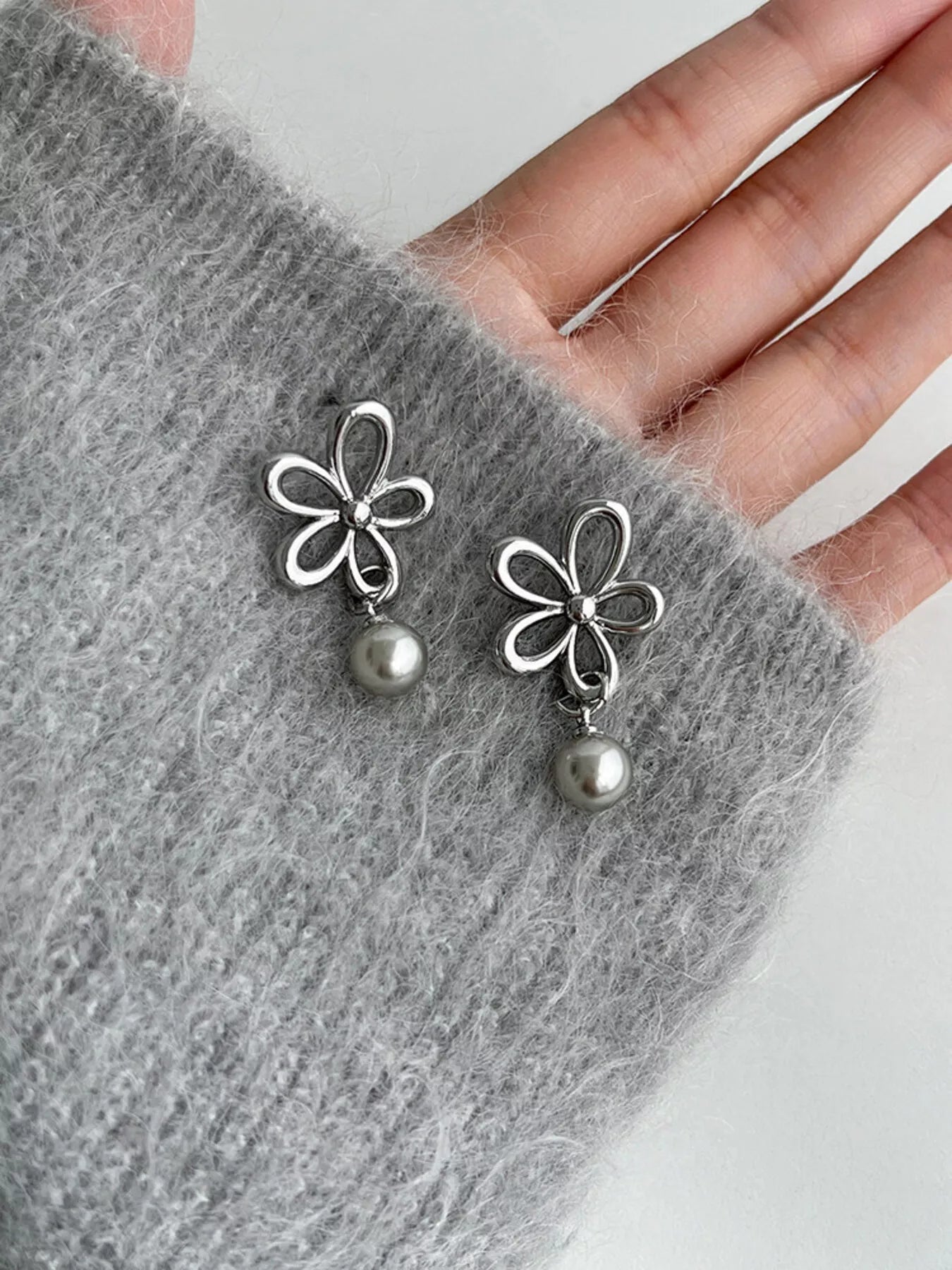 Flower Pearl Drop Earrings