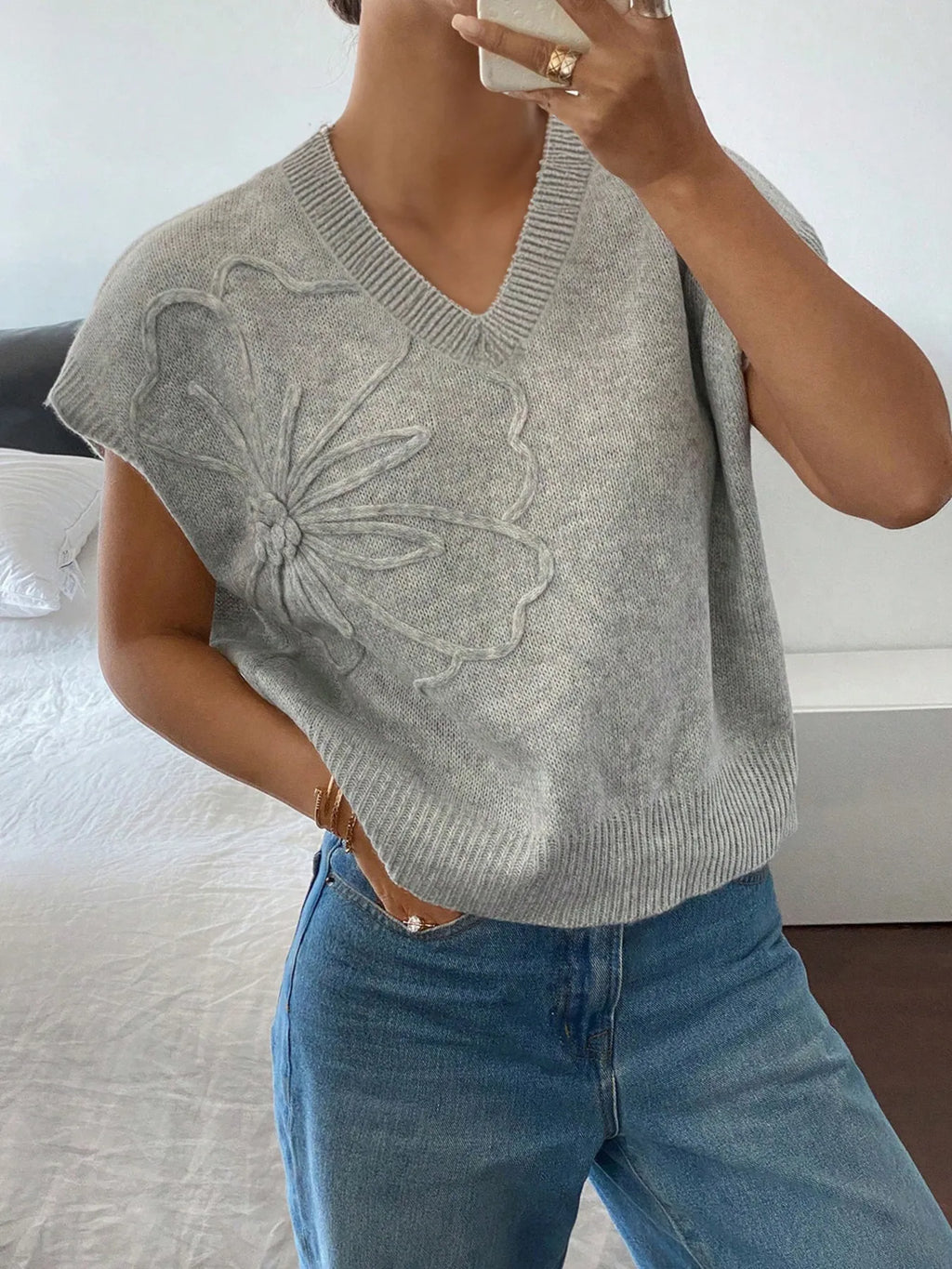 Ribbed Hem V-Neck Short Sleeve Sweater