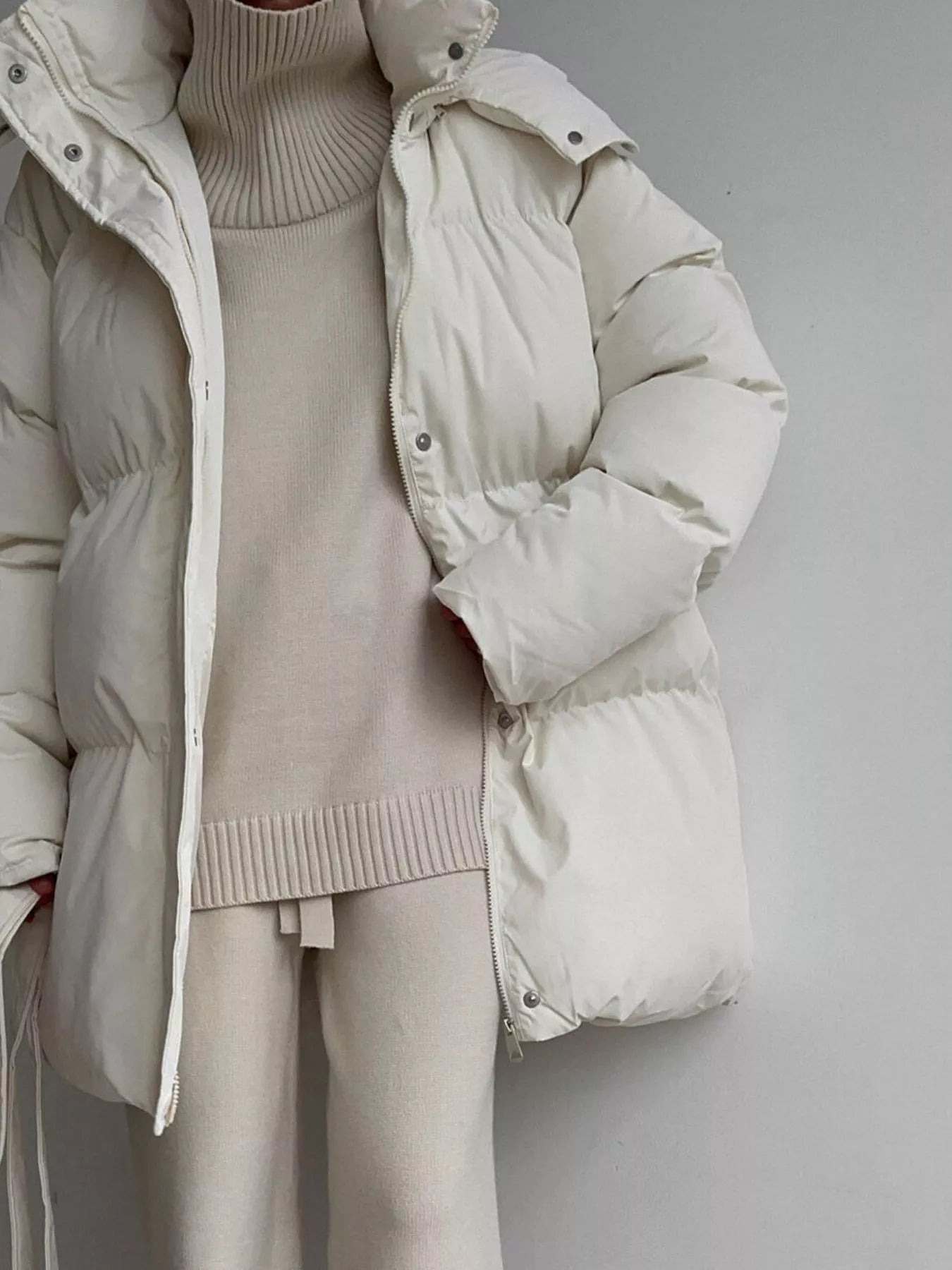 Mid-Length Thickened Hooded Winter Coat with Belted