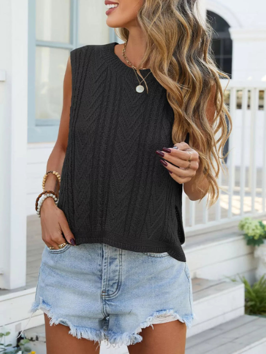 Cable Knit Round Neck Sweater Vest