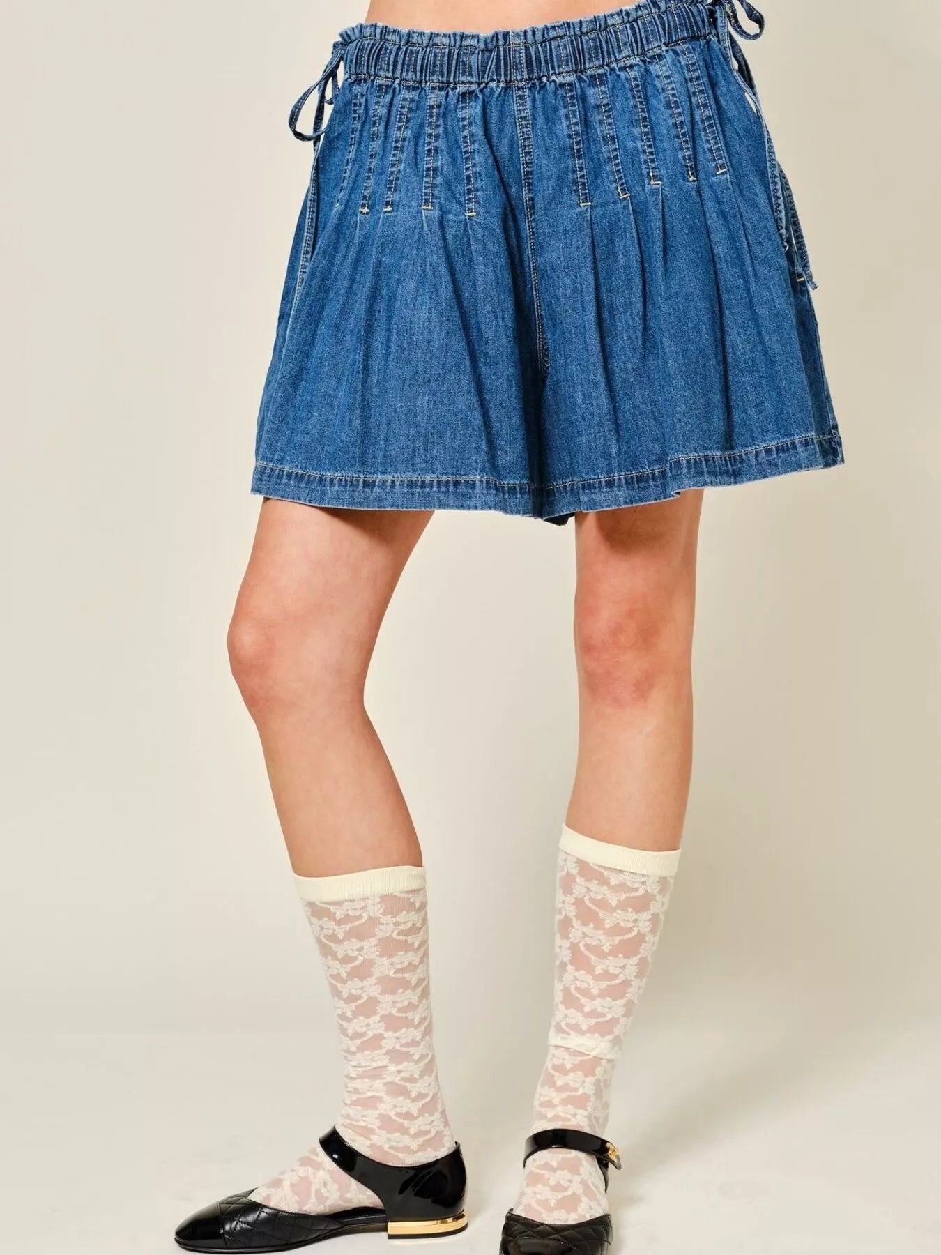 Pleated Elastic Waist Denim Shorts