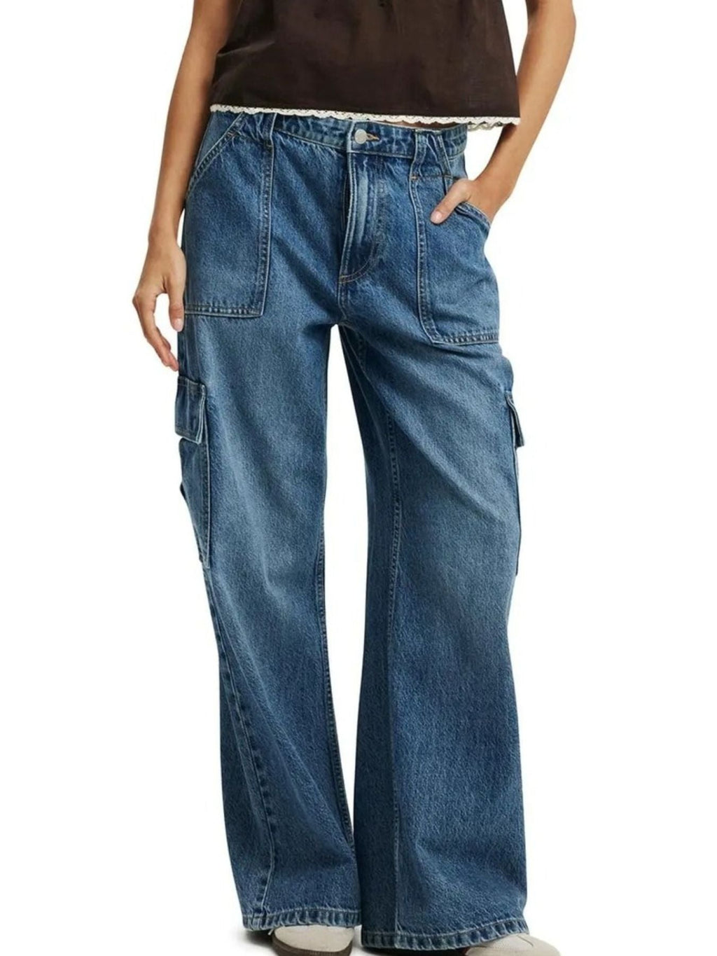 Wide Leg Cargo Jeans