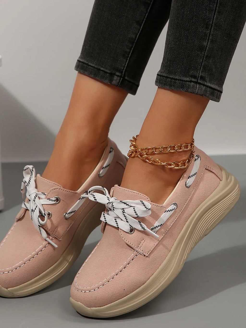Lace Up Round Toe Sneakers