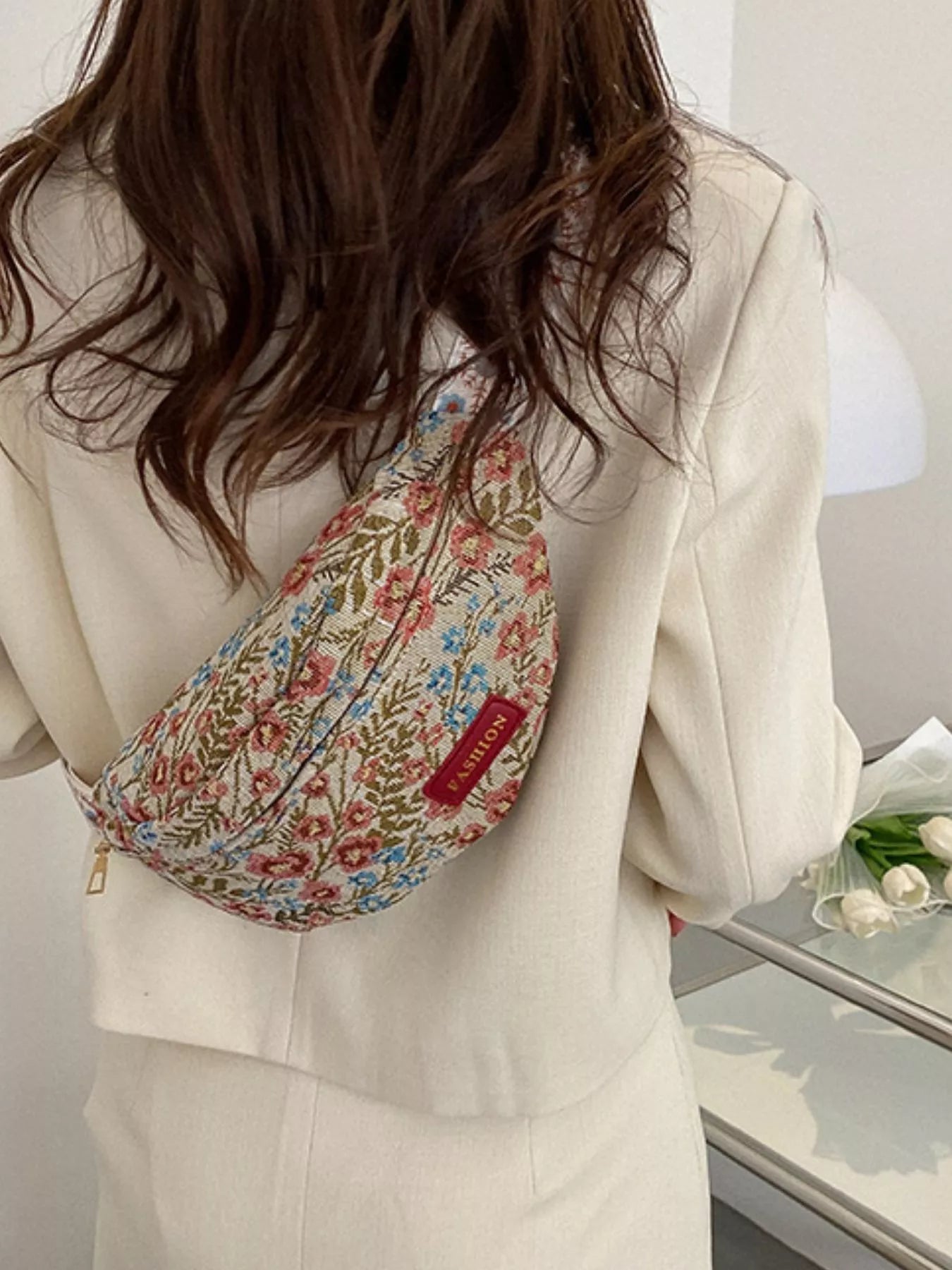 Floral Pattern Wide Strap Crossbody Bag