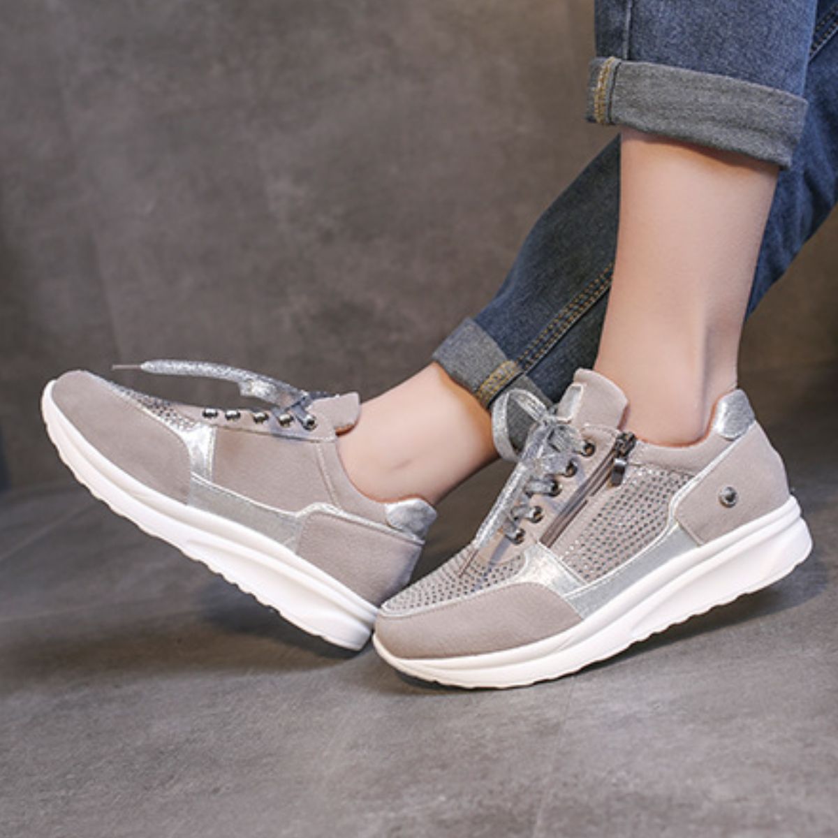 Lace Up Round Toe Sneakers