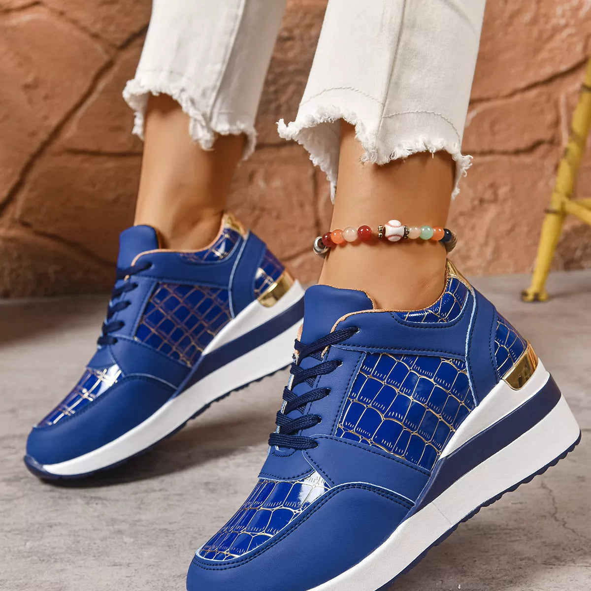 Lace Up Round Toe  Sneakers