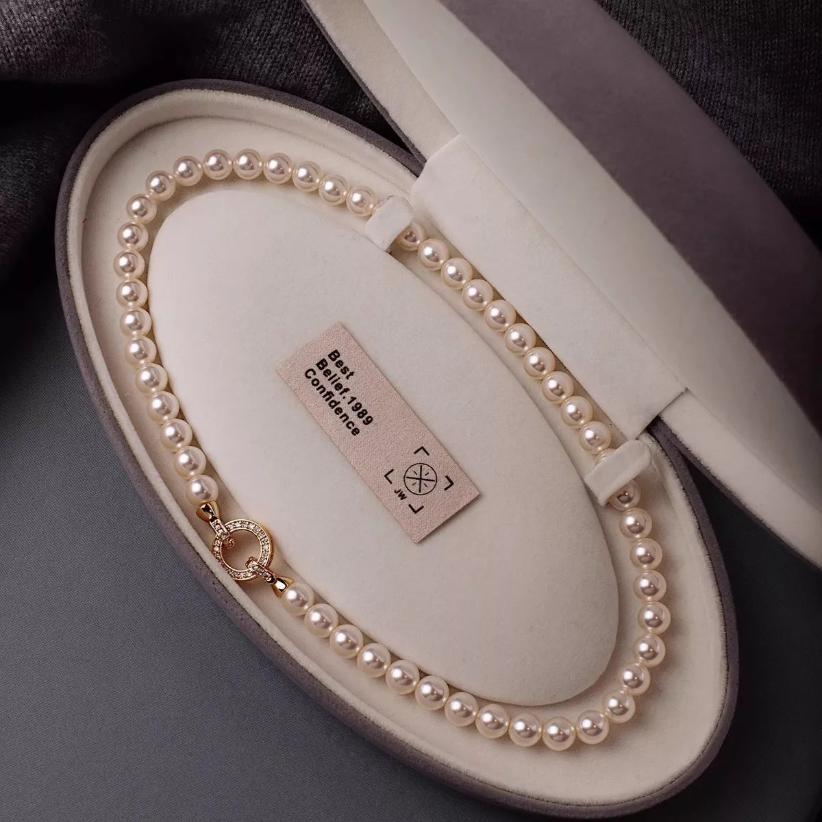 Pearl Necklace with Interlocking Clasp