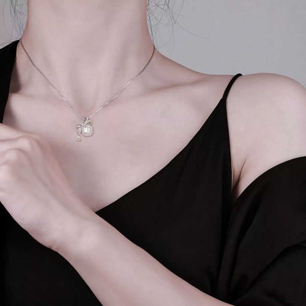 1.5 Carat Moissanite 925 Sterling Silver Bowknot Pendant Necklace