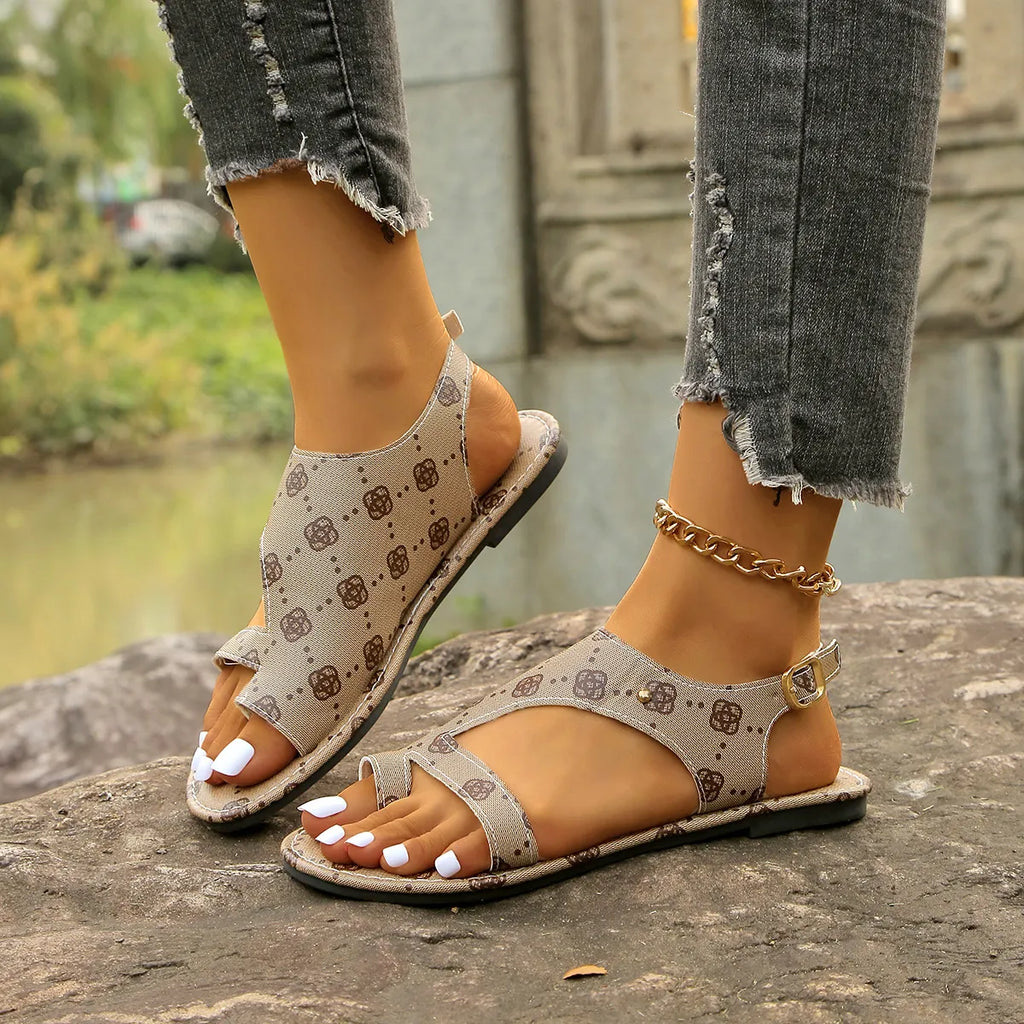 Toe Loop Flats Sandals