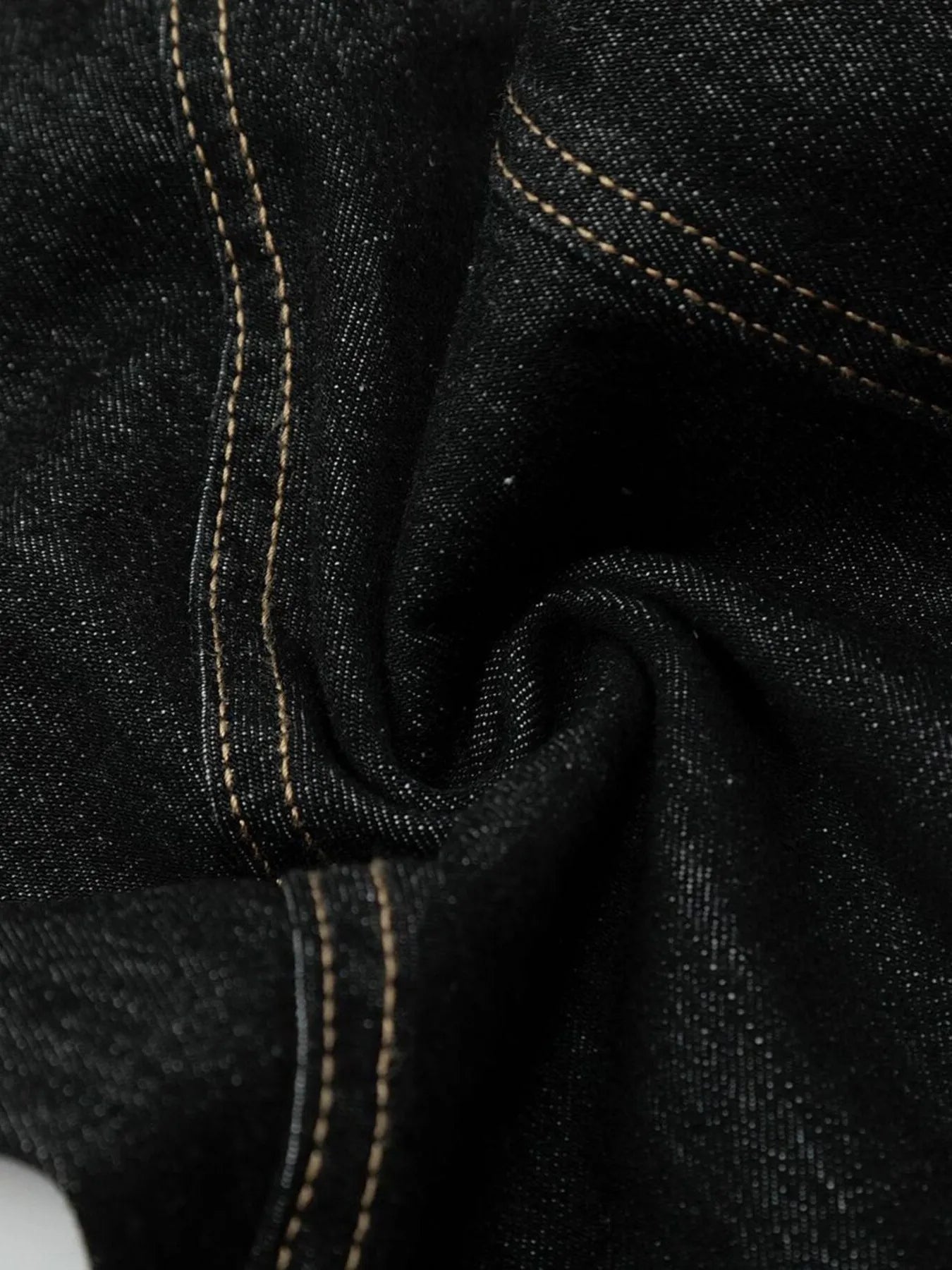 Men's Washed Curved Jeans with Contrast Stitching