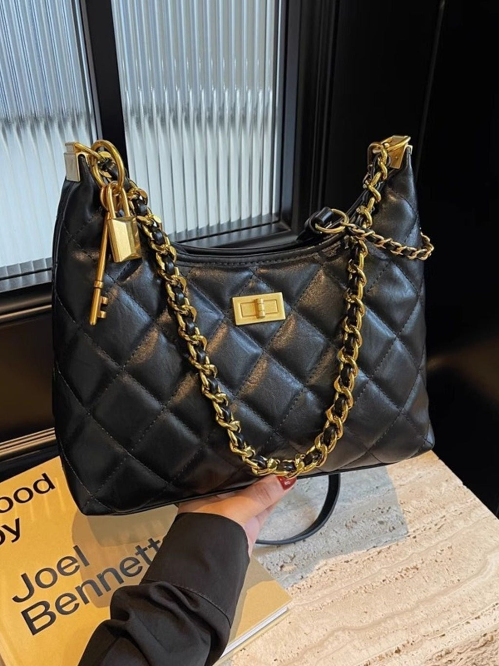 Quilted Chain Strap Shoulder Bag